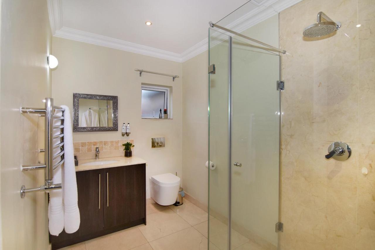 Sandown Guest House Johannesburg Exterior photo