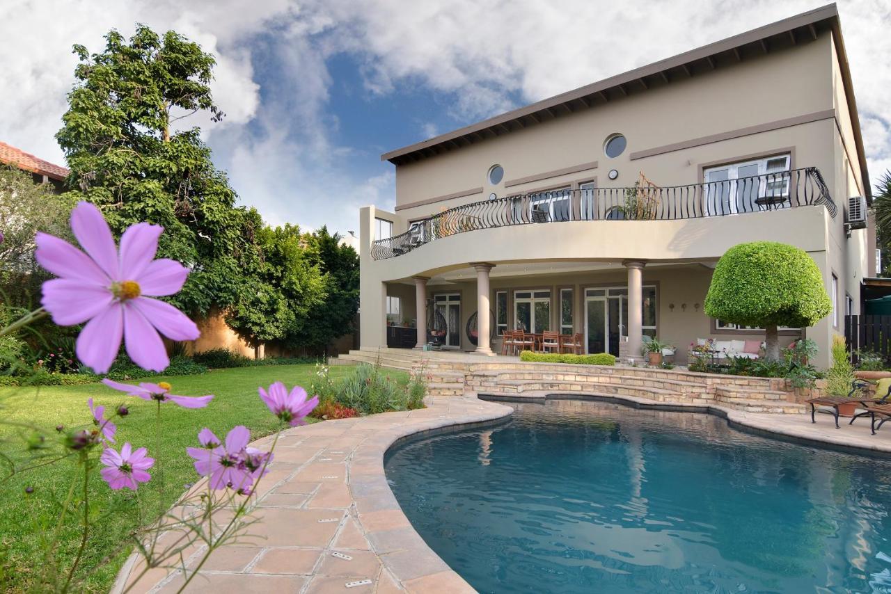 Sandown Guest House Johannesburg Exterior photo